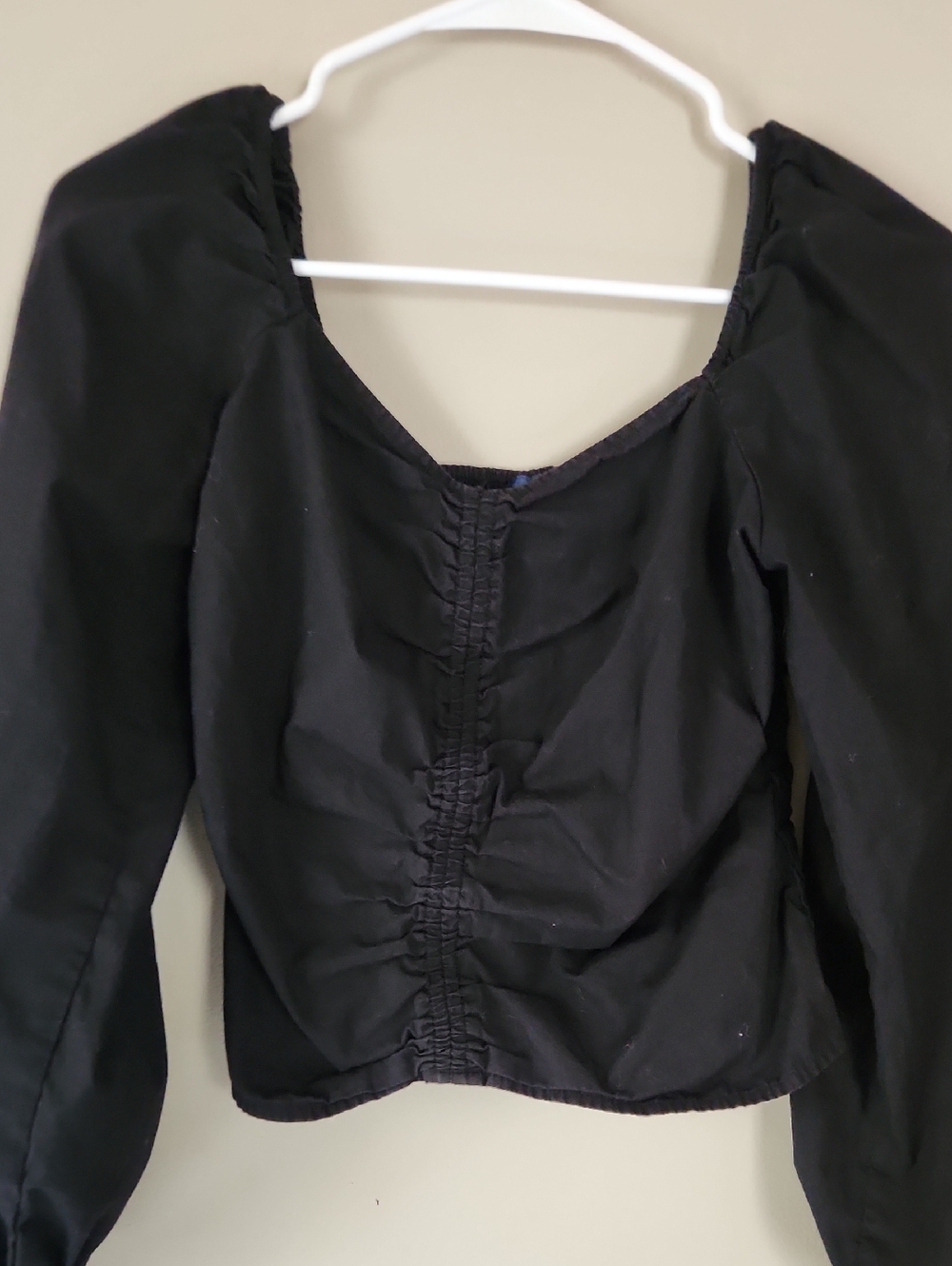 Women’s Black Ruched Long Sleeve Top